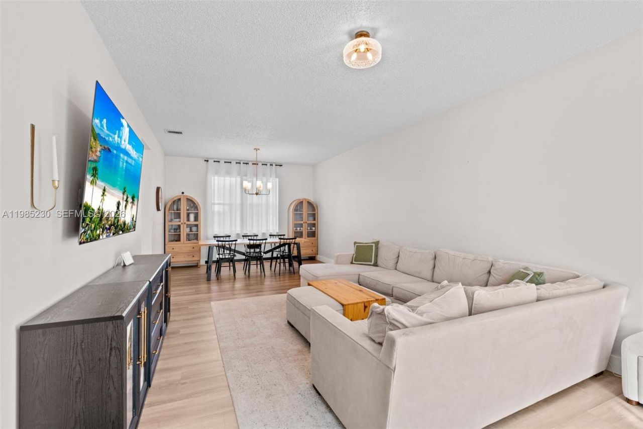 2832 Cayenne Ave , Cooper City, FL 33026 Photo