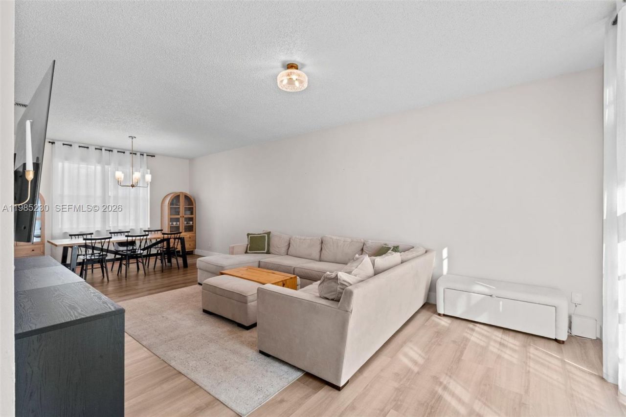 2832 Cayenne Ave , Cooper City, FL 33026 Photo