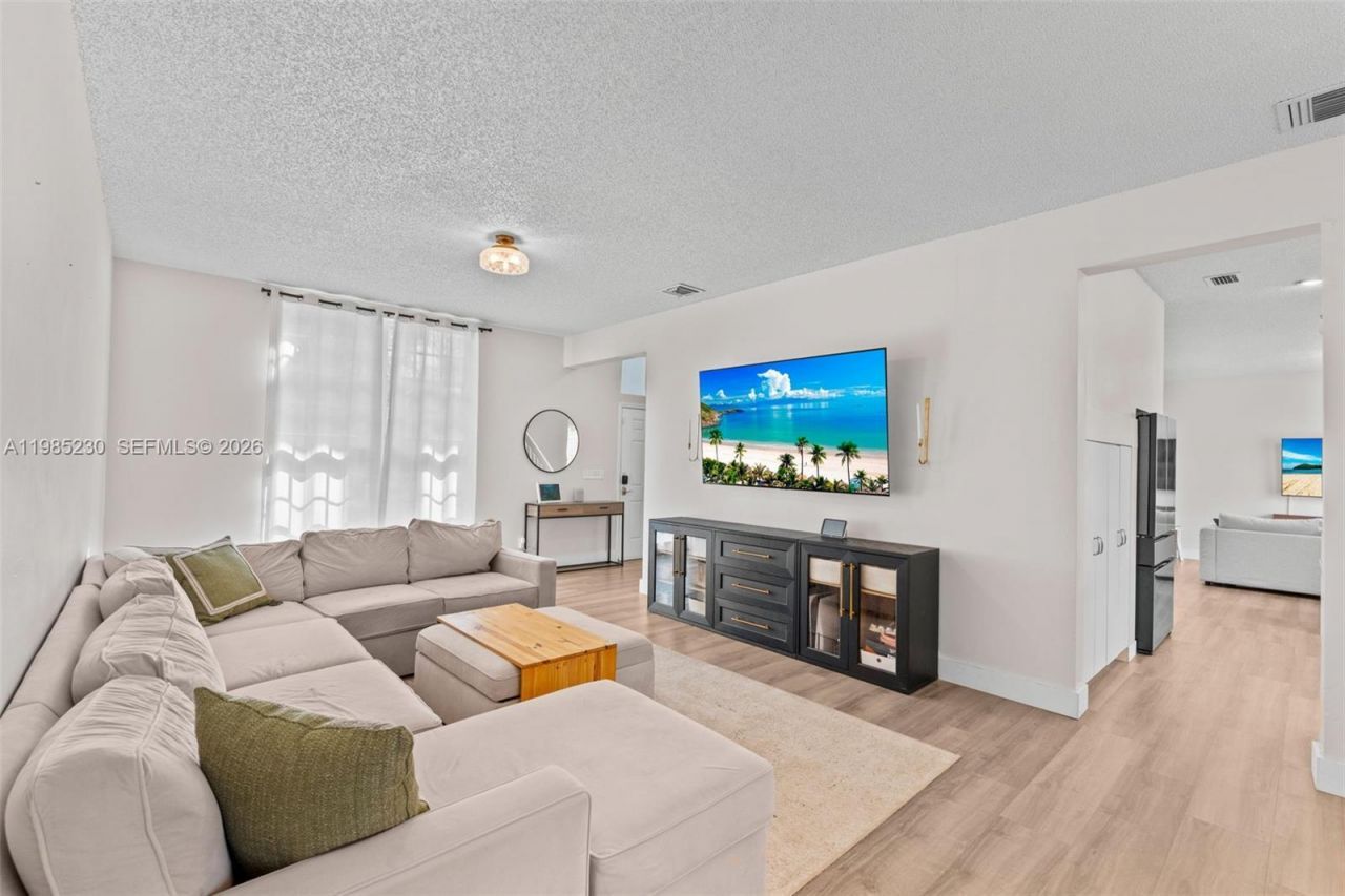 2832 Cayenne Ave , Cooper City, FL 33026 Photo