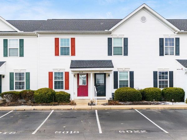 6018 Brice Park Drive, Unit 17C, Canal Winchester, OH 43110