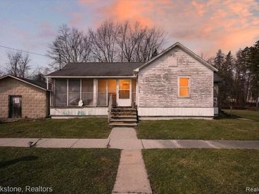 120 S Miami Street, St. Charles Vlg, MI 48655