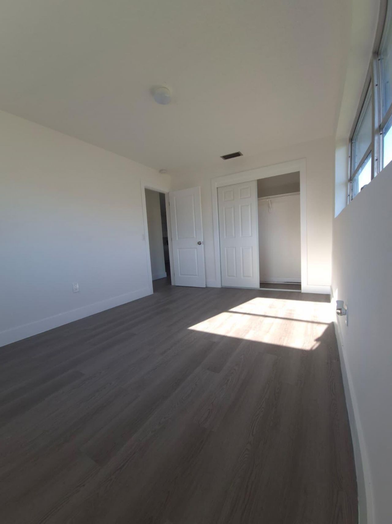 9040 NW 26th Place, Sunrise, FL 33322 Photo