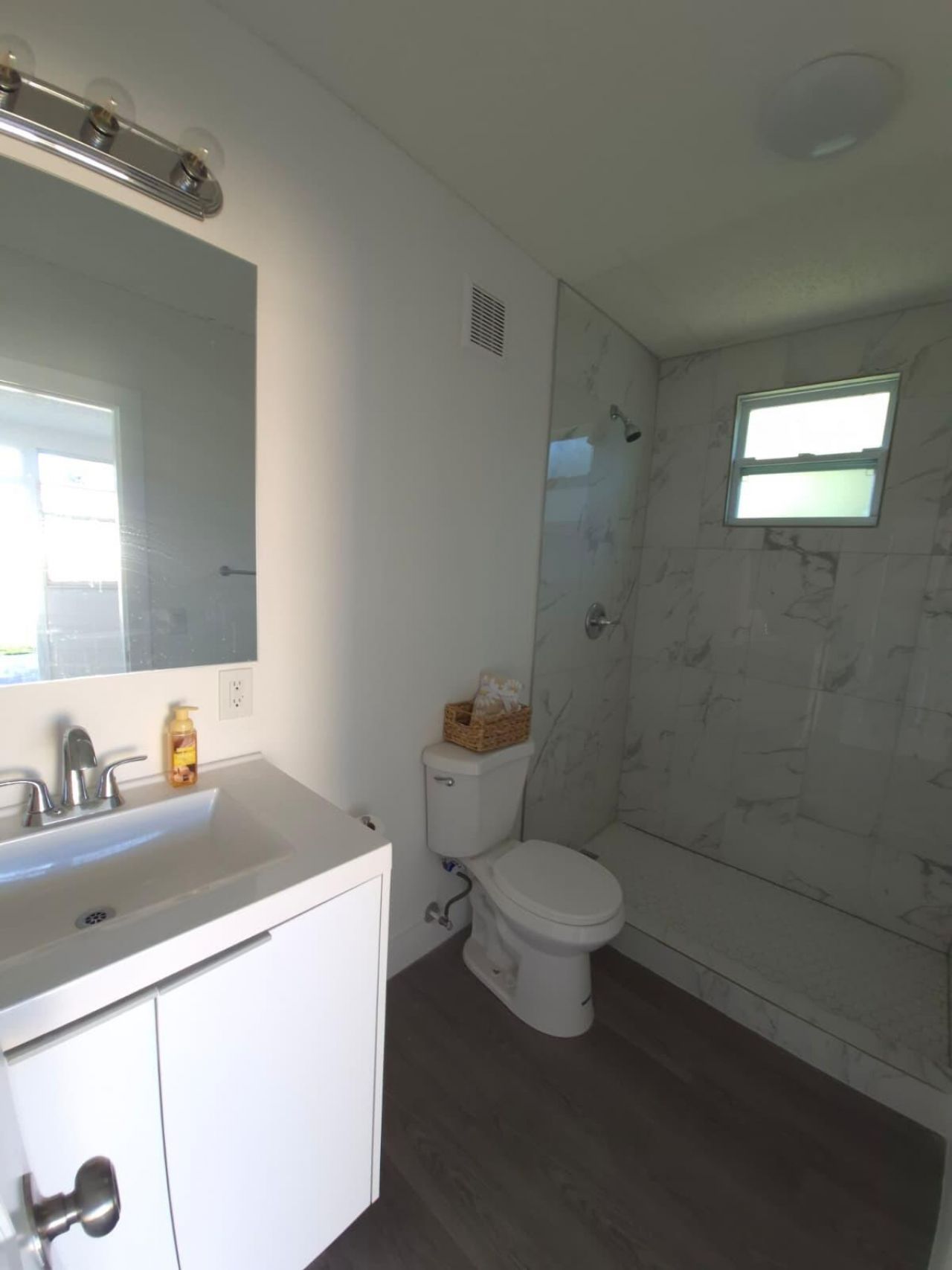 9040 NW 26th Place, Sunrise, FL 33322 Photo