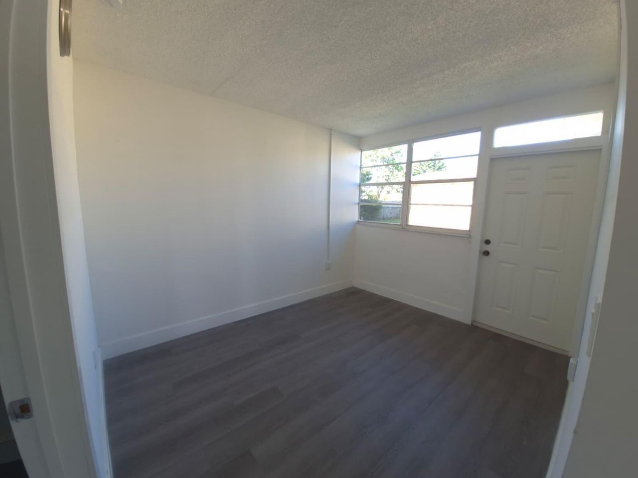 9040 NW 26th Place, Sunrise, FL 33322 Photo