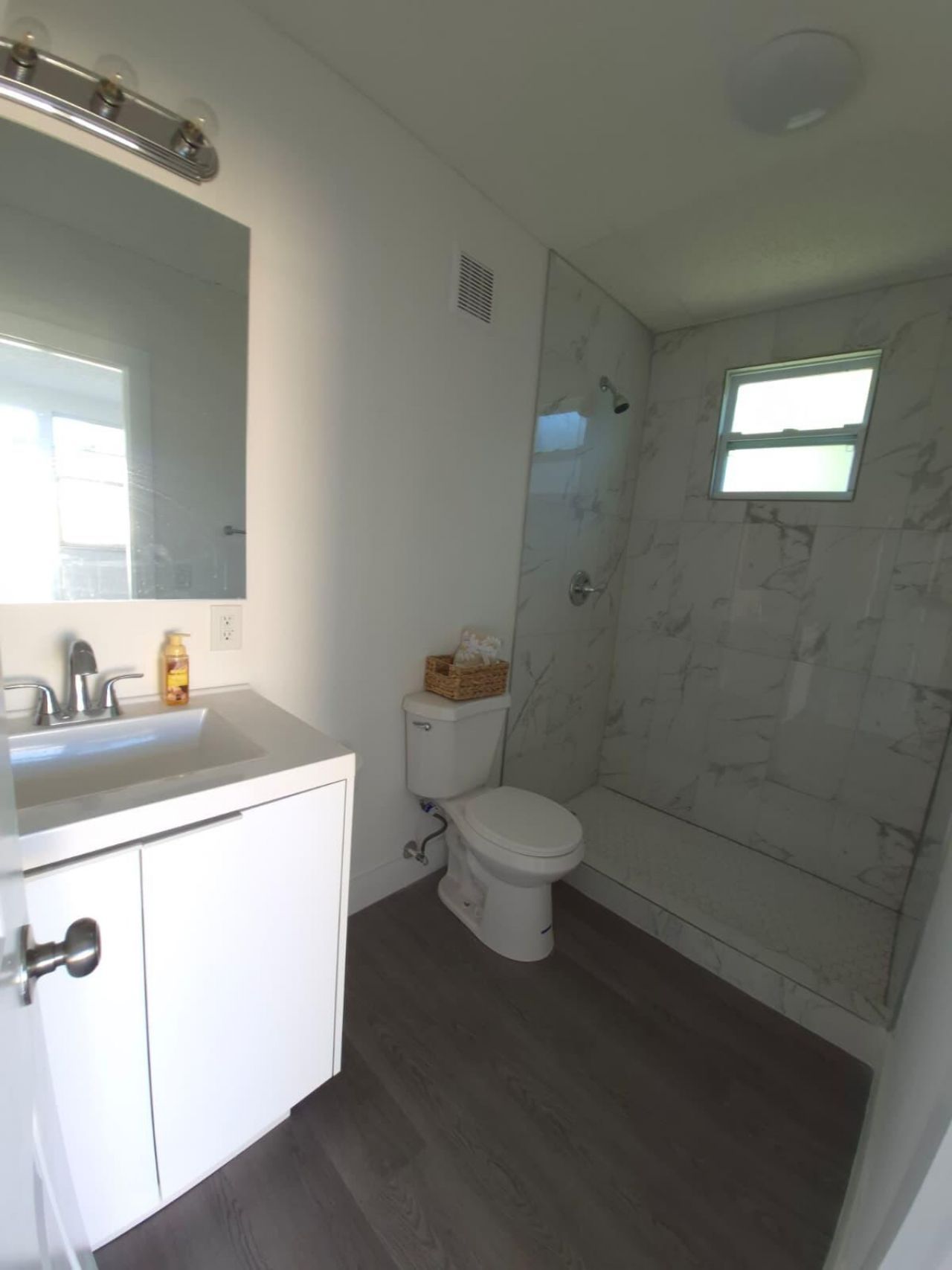 9040 NW 26th Place, Sunrise, FL 33322 Photo