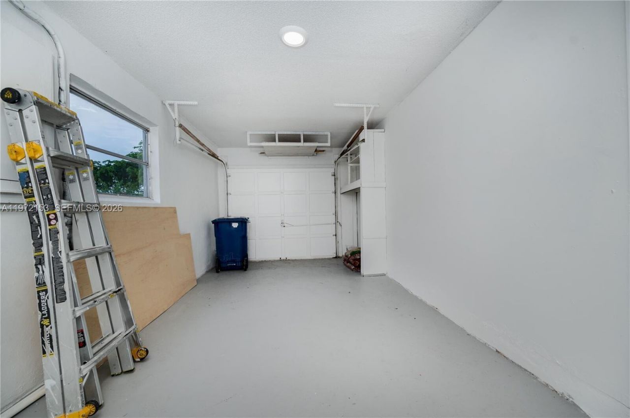 9040 NW 26th Place, Sunrise, FL 33322 Photo