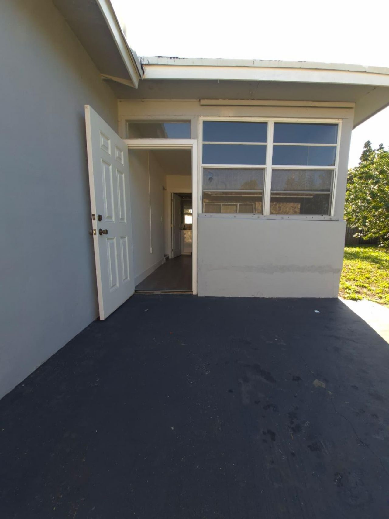 9040 NW 26th Place, Sunrise, FL 33322 Photo