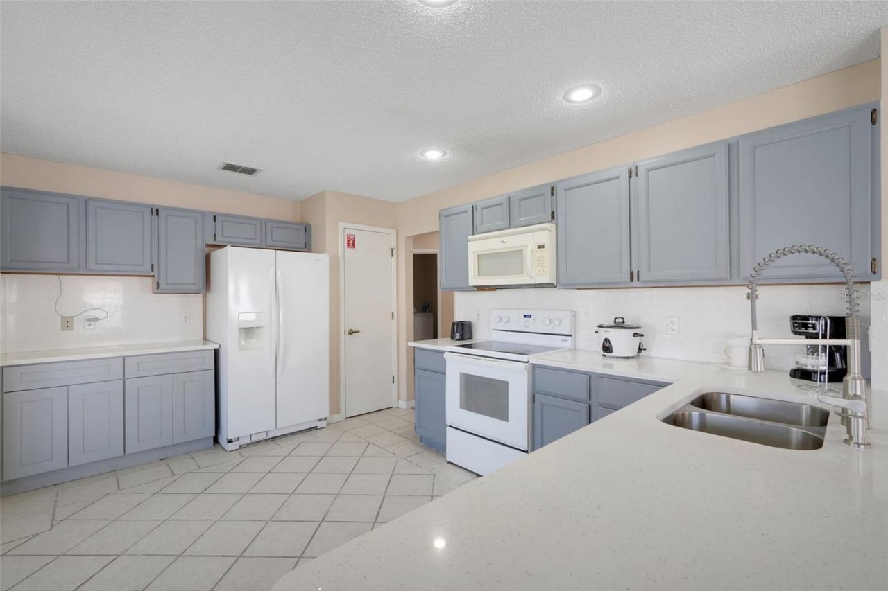 8607 Knottingham Drive , Kissimmee, FL 34747 Photo