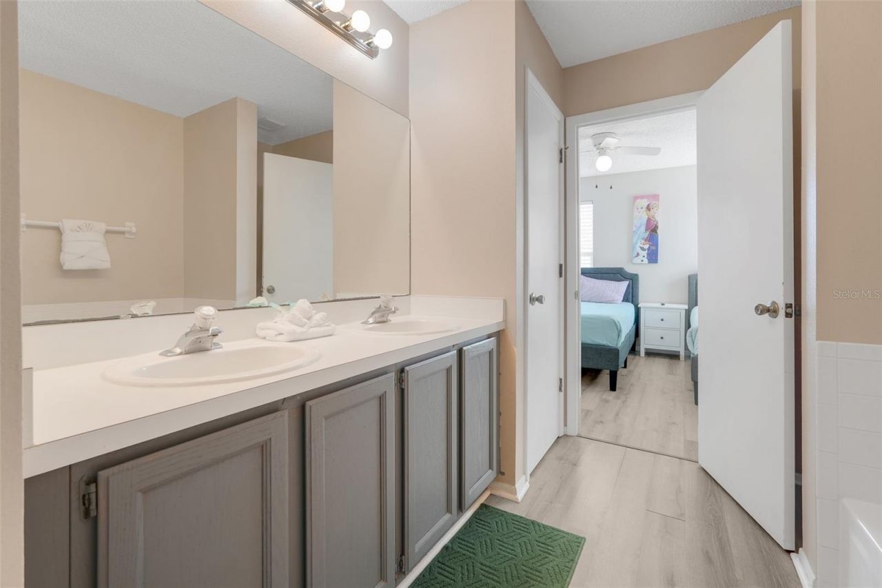 8607 Knottingham Drive , Kissimmee, FL 34747 Photo