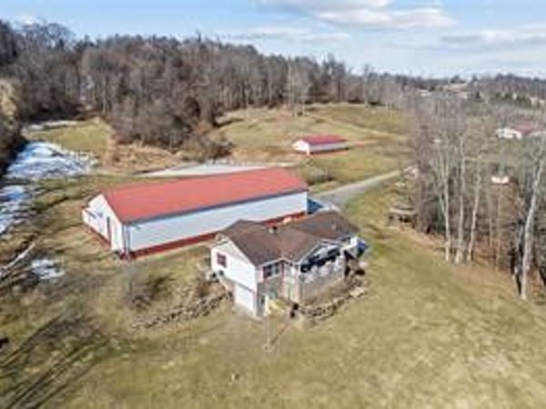 185 Dutch Glory Rd, Amity, PA 15311