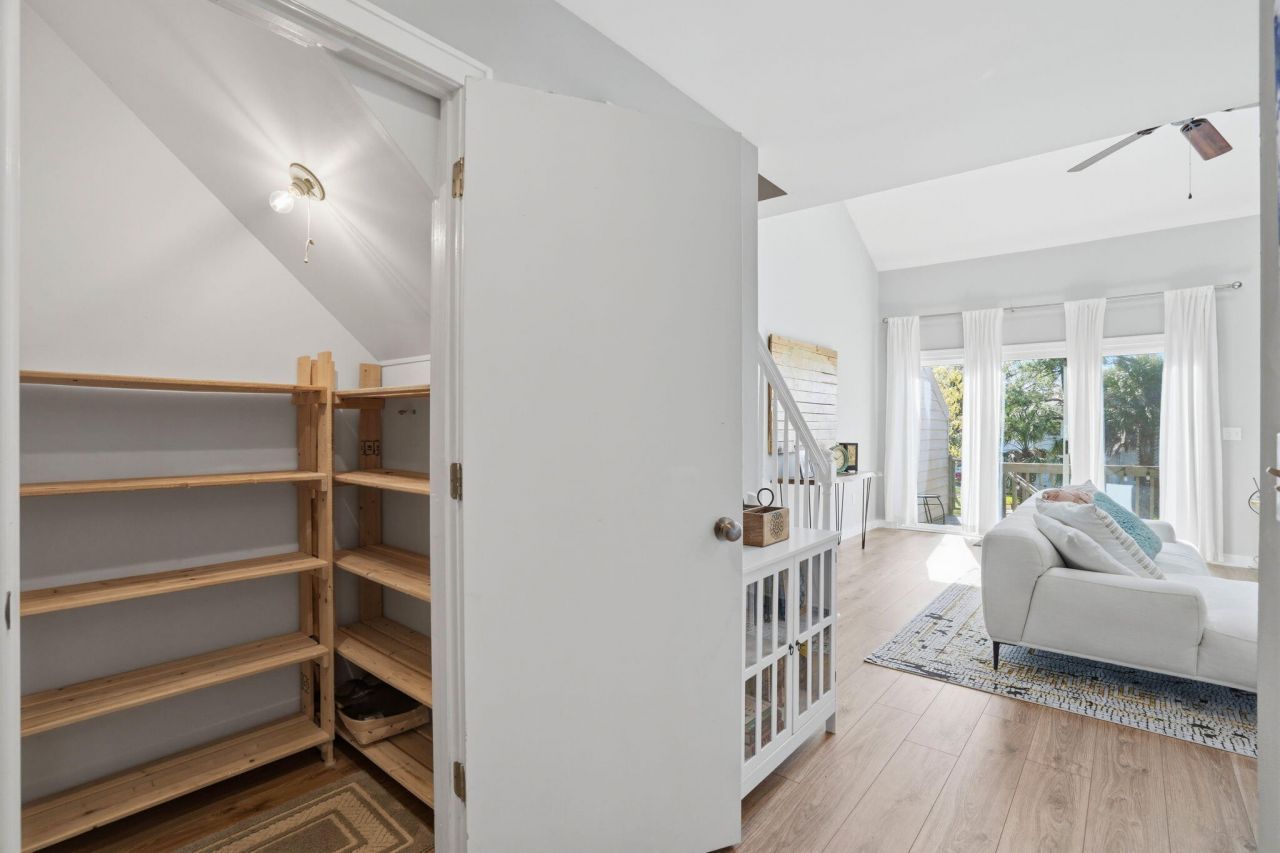 136 River Breeze Drive Photo 11