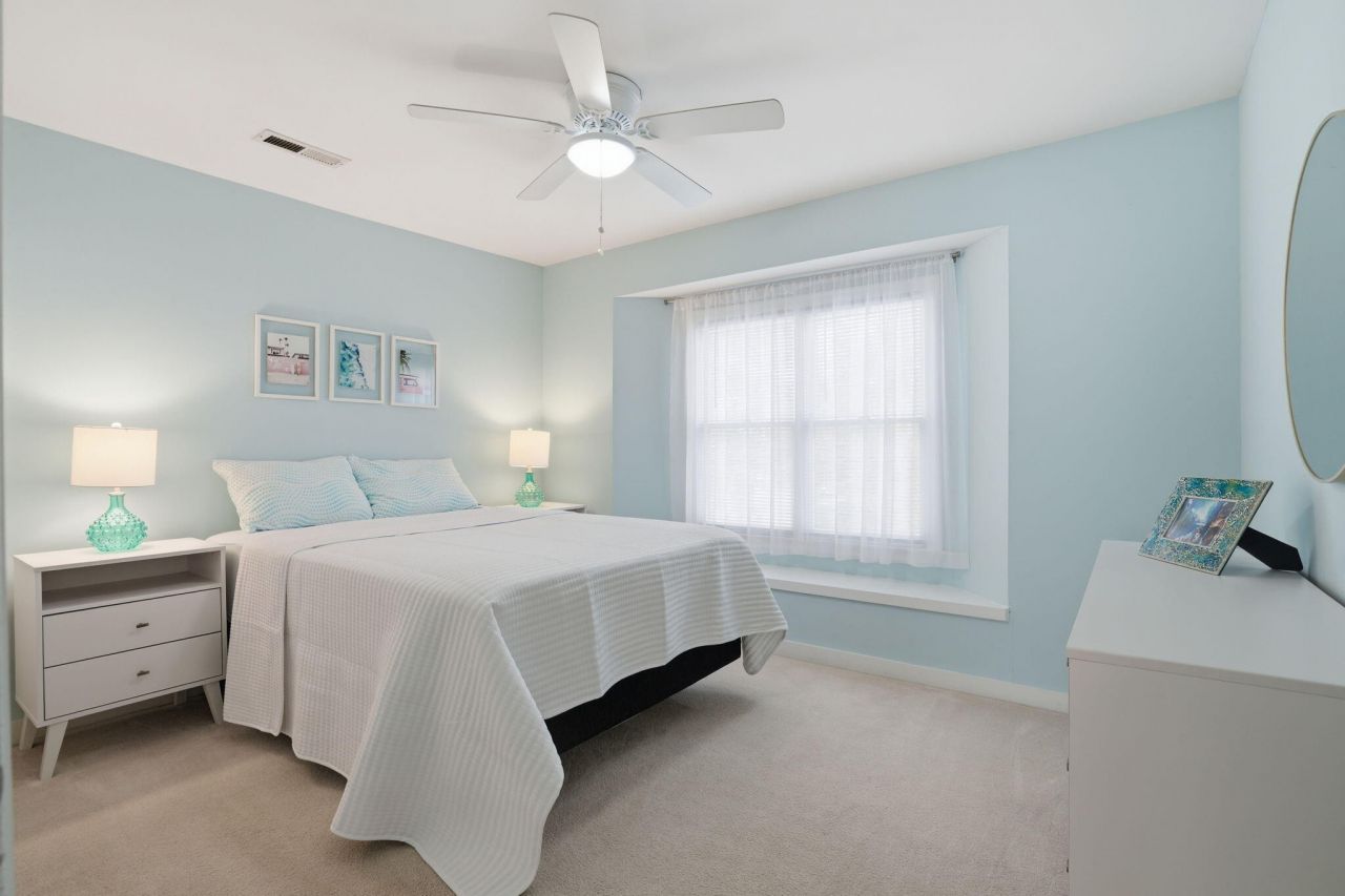 136 River Breeze Drive Photo 17