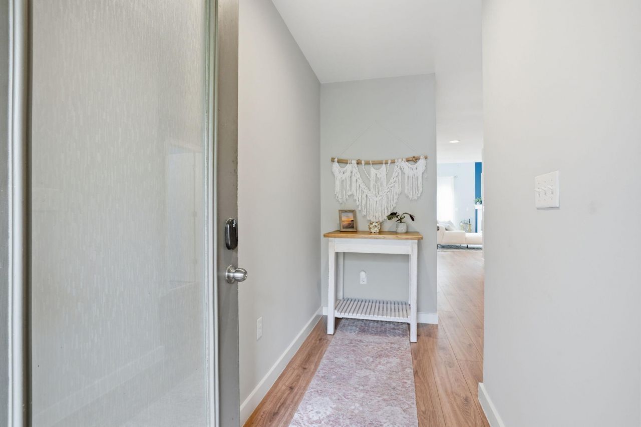 136 River Breeze Drive Photo 7