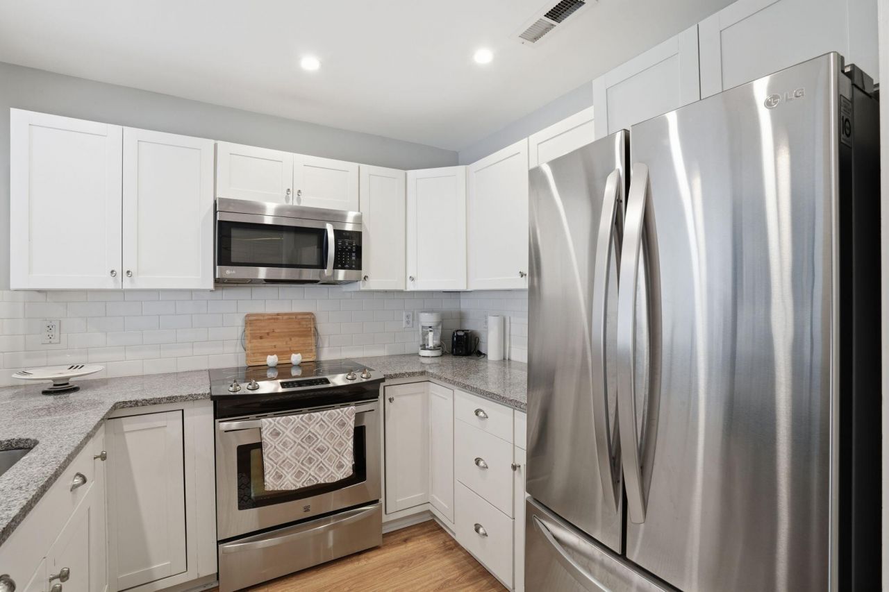 136 River Breeze Drive Photo 8