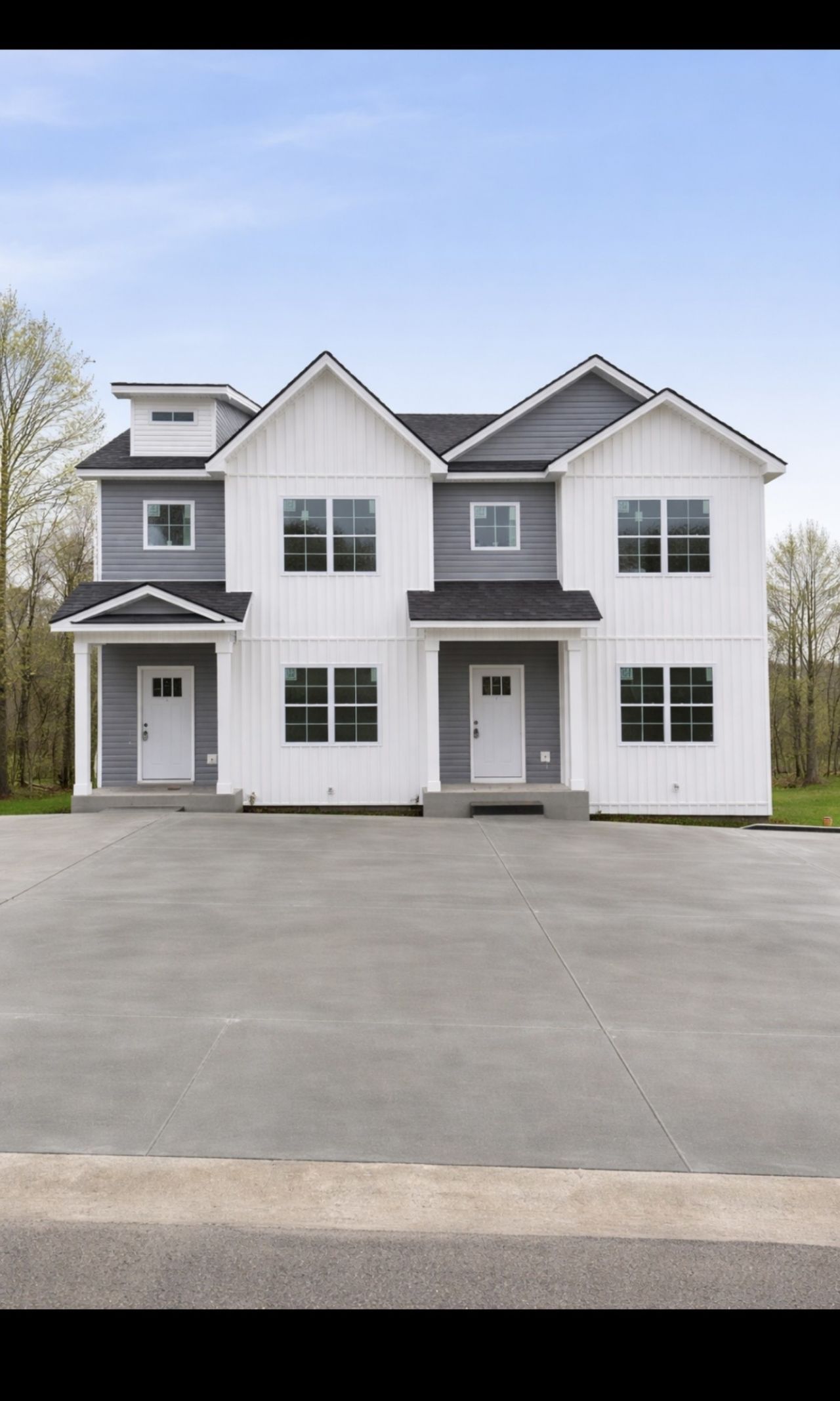 409 Cook Dr, Clarksville, TN 37042 Main Photo