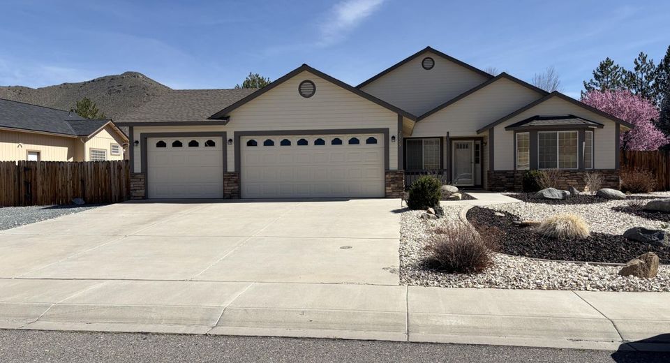 2979 Del Rio Lane, Minden, NV 89423 Photo