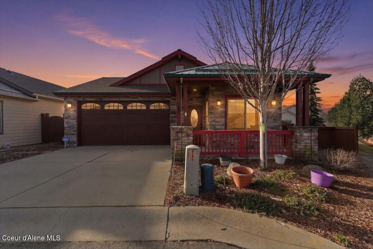 962 Waterloo Ln, Coeur d Alene, ID 83815 Main Photo