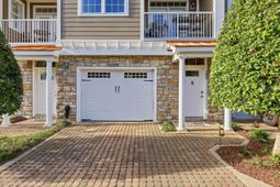 122 Oyster Bay Dr. photo 4