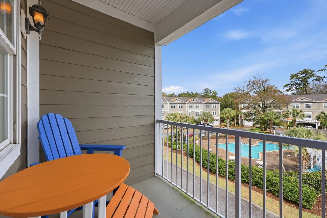 122 Oyster Bay Dr. Photo 24