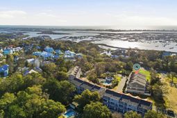 122 Oyster Bay Dr. photo 4