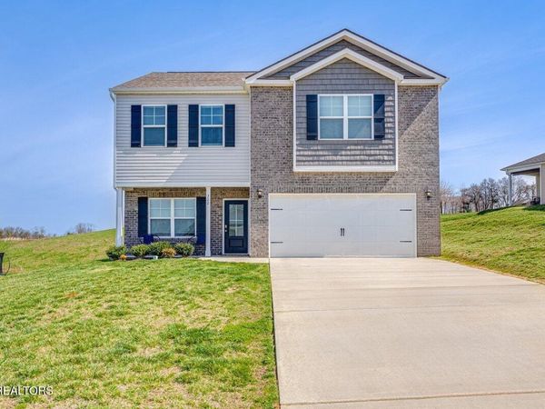 322 Heritage Crossing Drive, Maryville, TN 37804