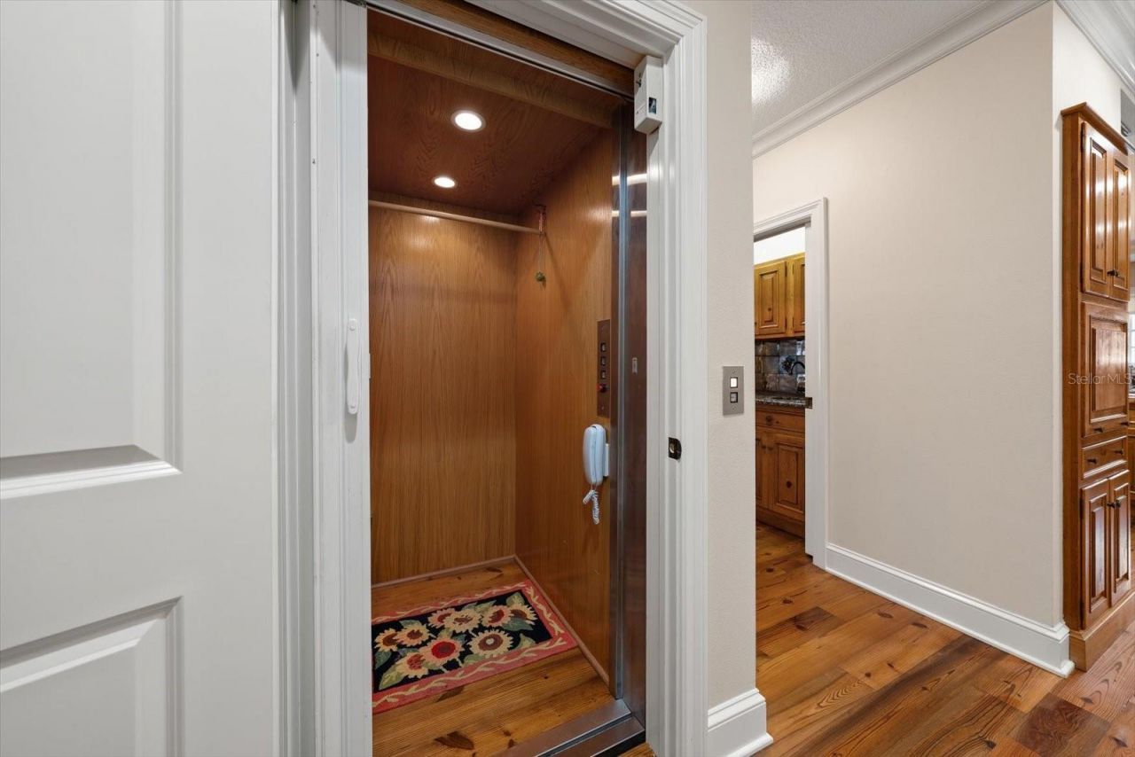 1205 Palm View Avenue, Belleair, FL 33756 Photo