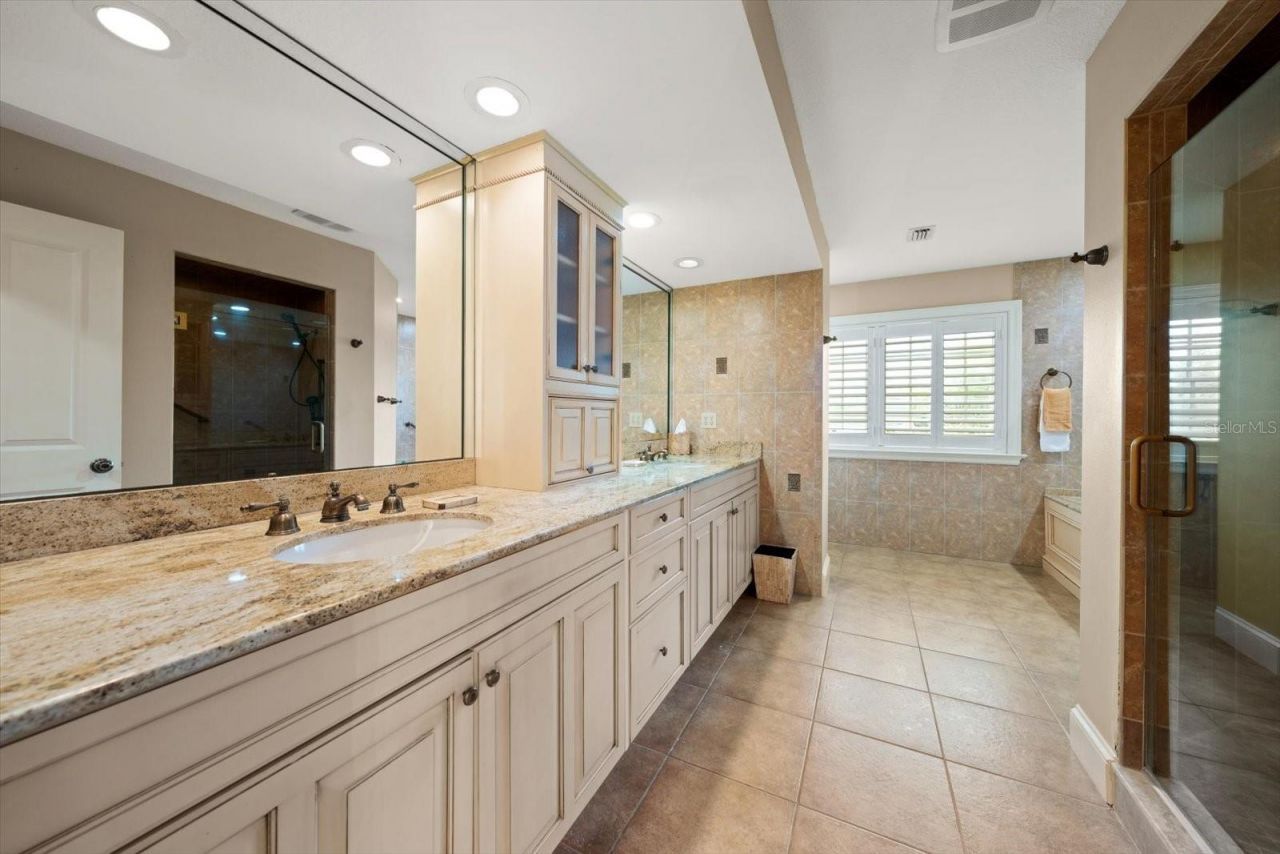 1205 Palm View Avenue, Belleair, FL 33756 Photo