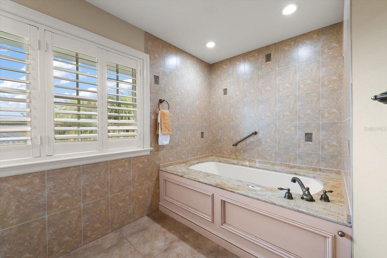 1205 Palm View Avenue, Belleair, FL 33756 Photo