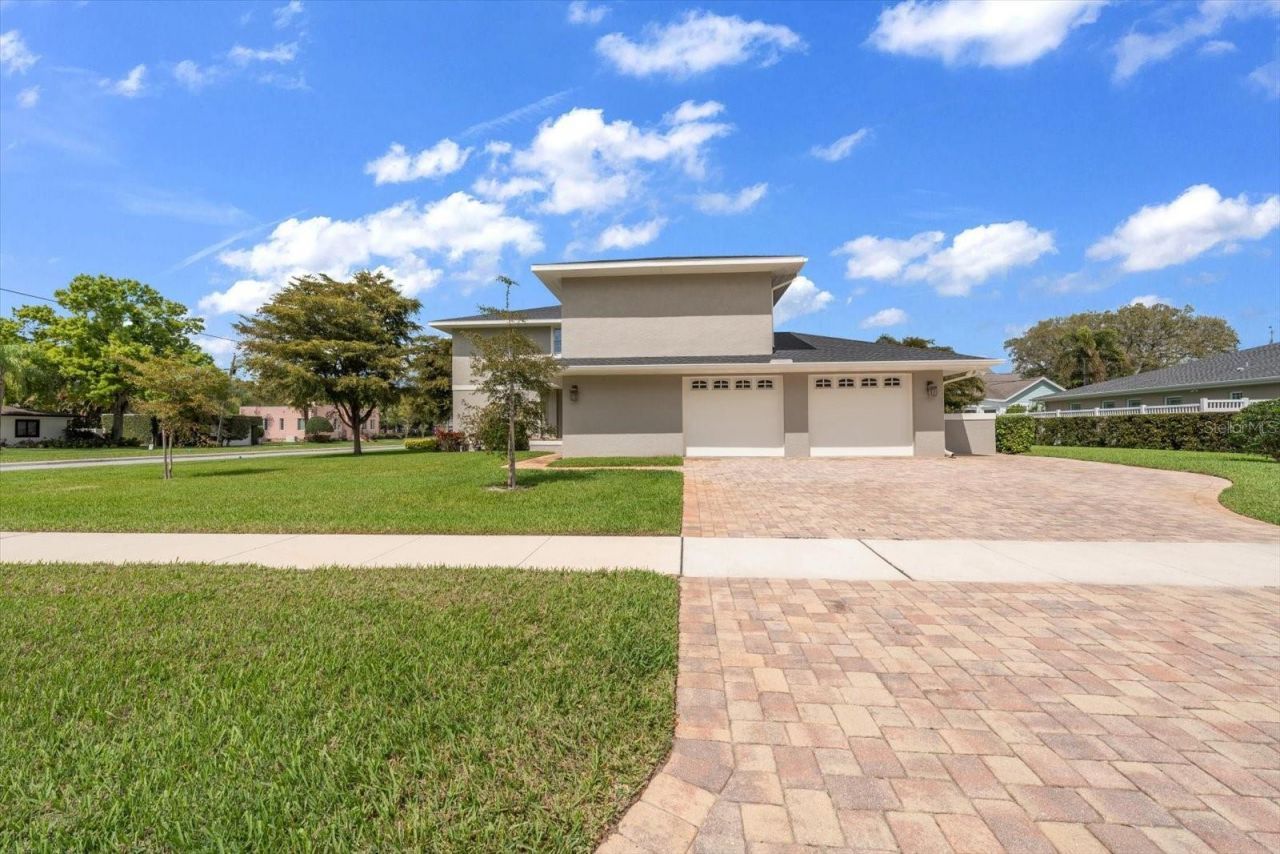 1205 Palm View Avenue, Belleair, FL 33756 Photo