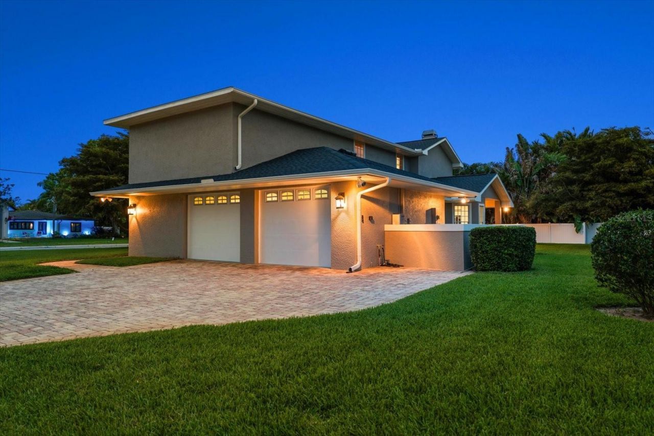 1205 Palm View Avenue, Belleair, FL 33756 Photo