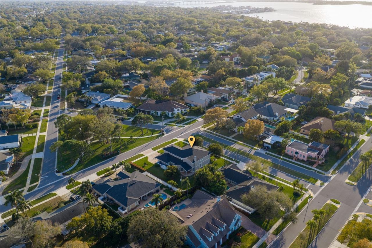 1205 Palm View Avenue, Belleair, FL 33756 Photo