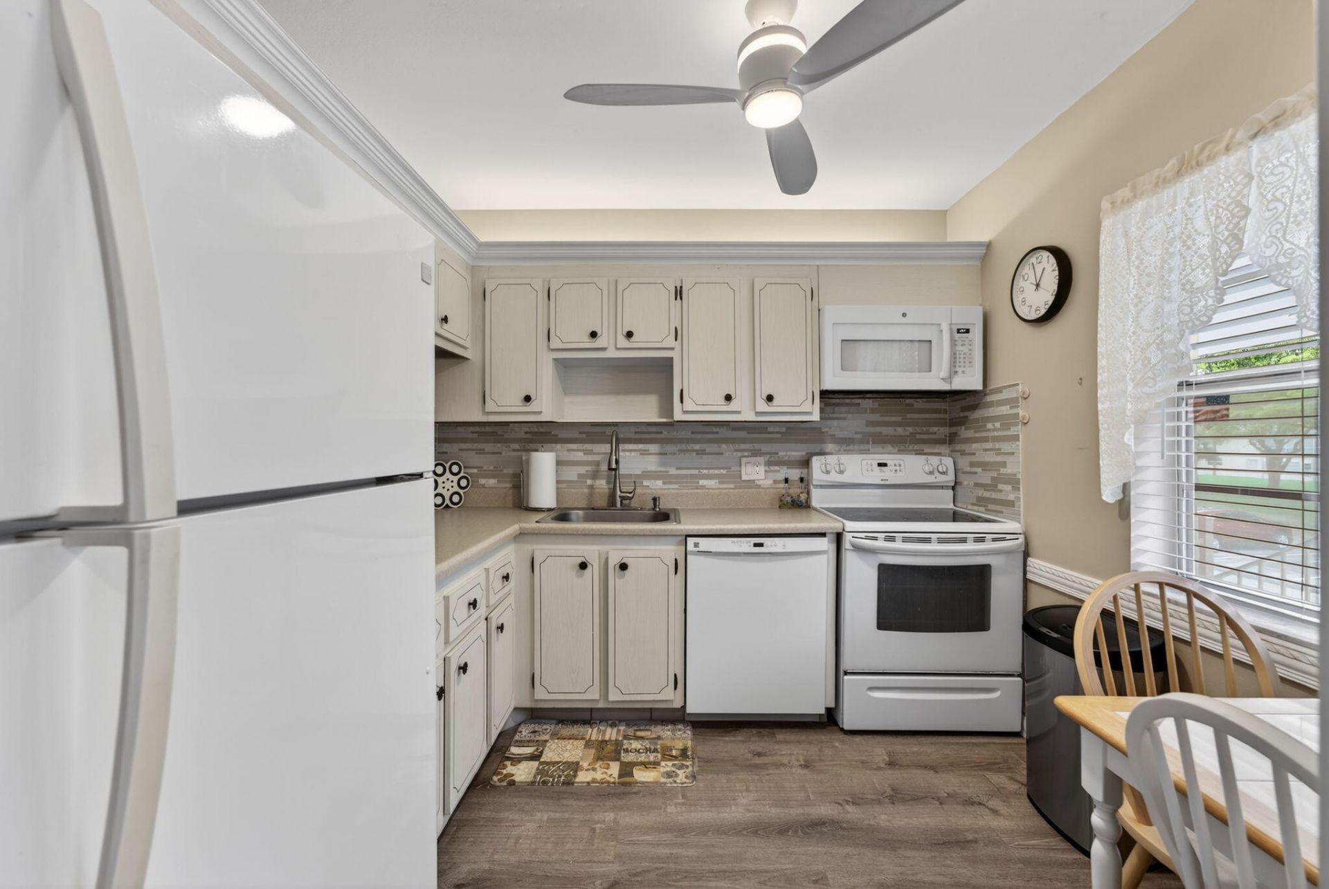 7680 NW 1st Street, Unit 201, Margate, FL 33063 Photo