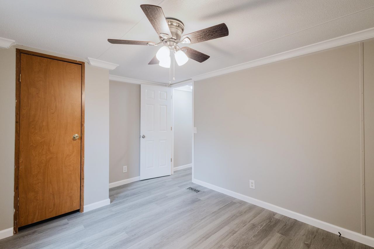 1500 Highway 15 Photo 10