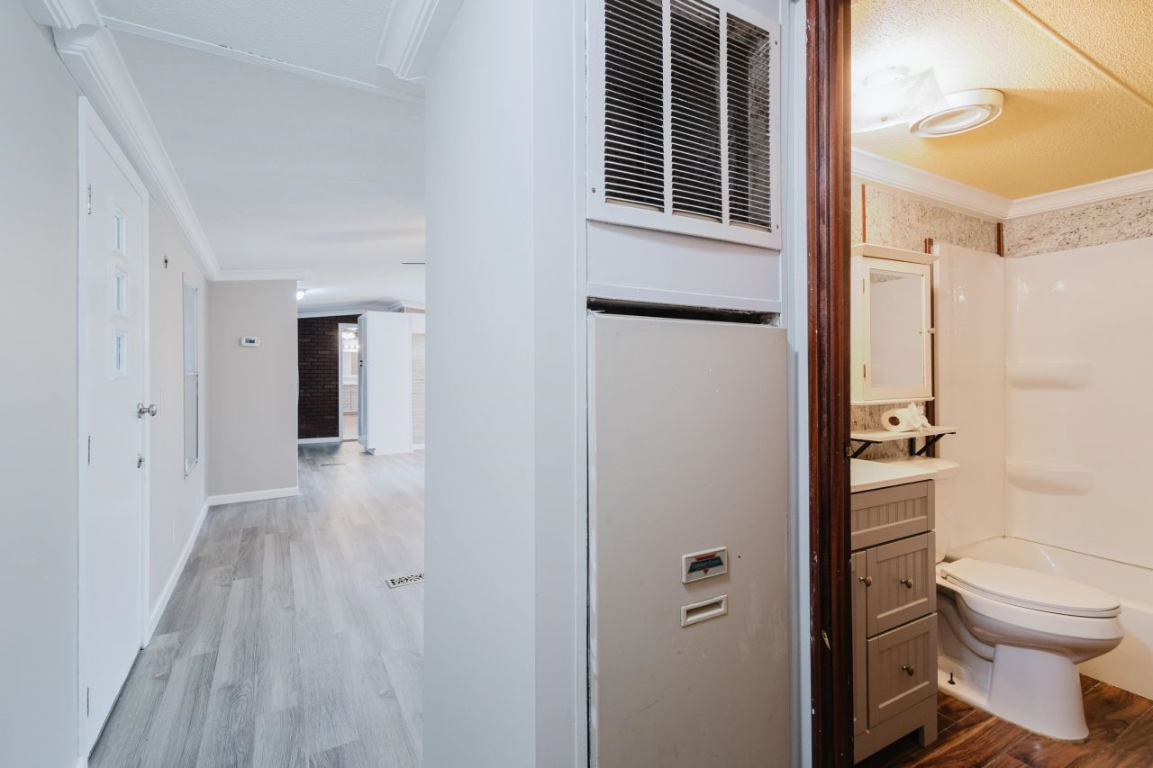 1500 Highway 15 Photo 12