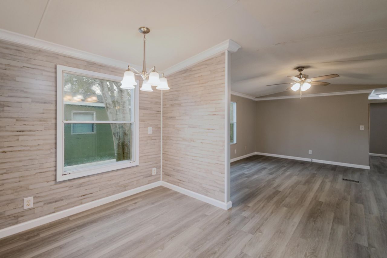 1500 Highway 15 Photo 14