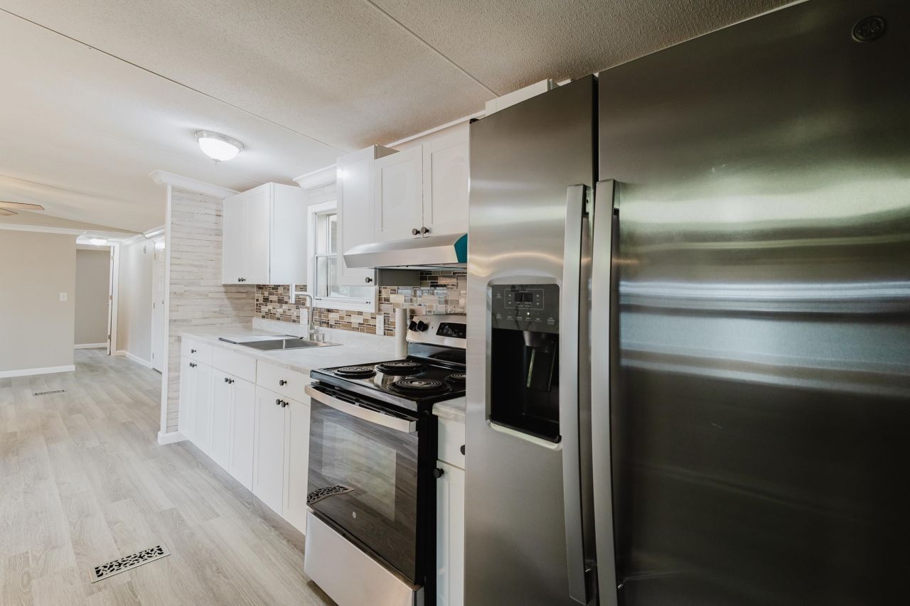 1500 Highway 15 Photo 18