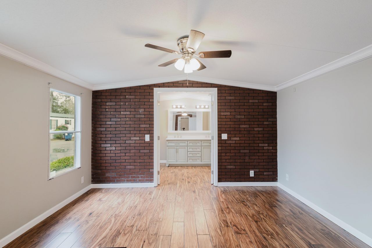 1500 Highway 15 Photo 21