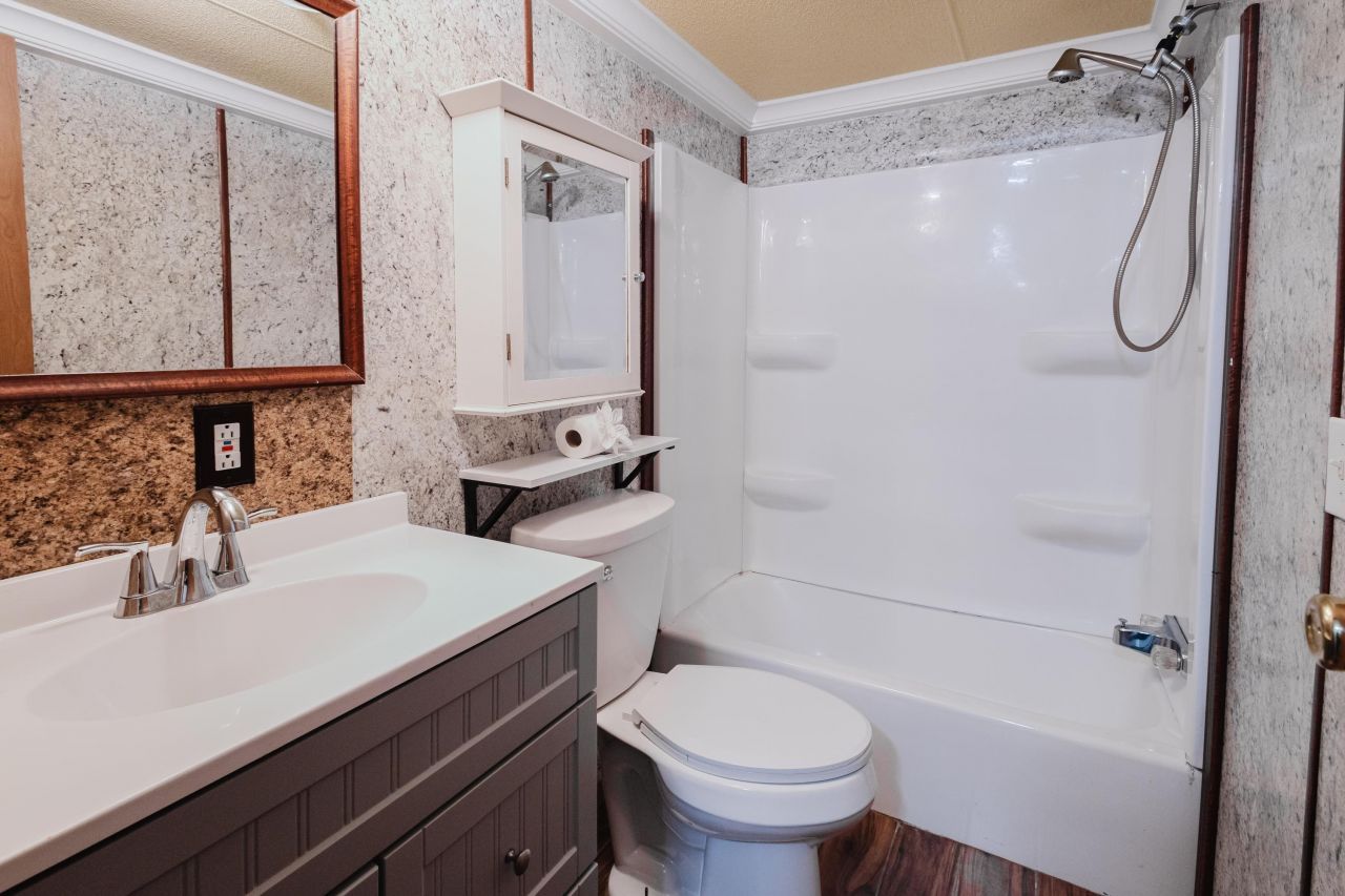 1500 Highway 15 Photo 6