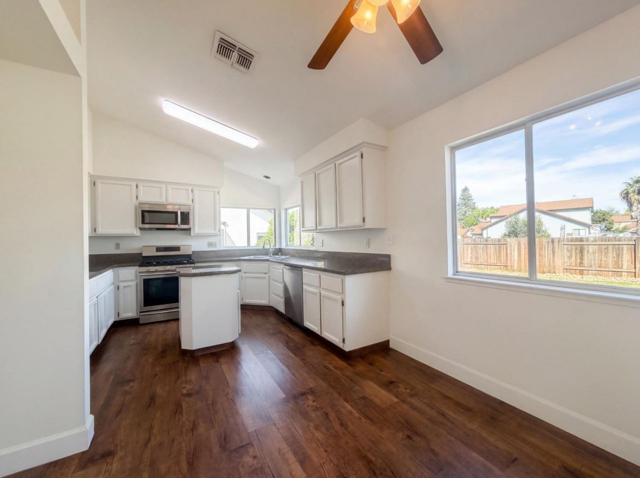 7117 Snowy Birch Way, Sacramento, CA 95823 Photo