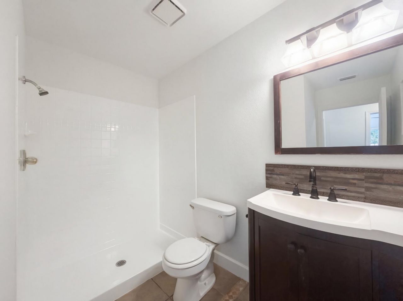 7117 Snowy Birch Way, Sacramento, CA 95823 Photo