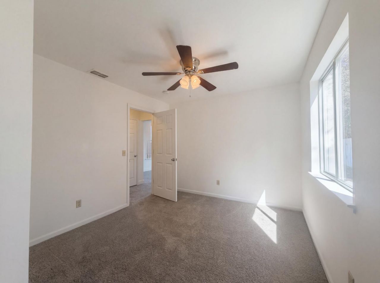 7117 Snowy Birch Way, Sacramento, CA 95823 Photo