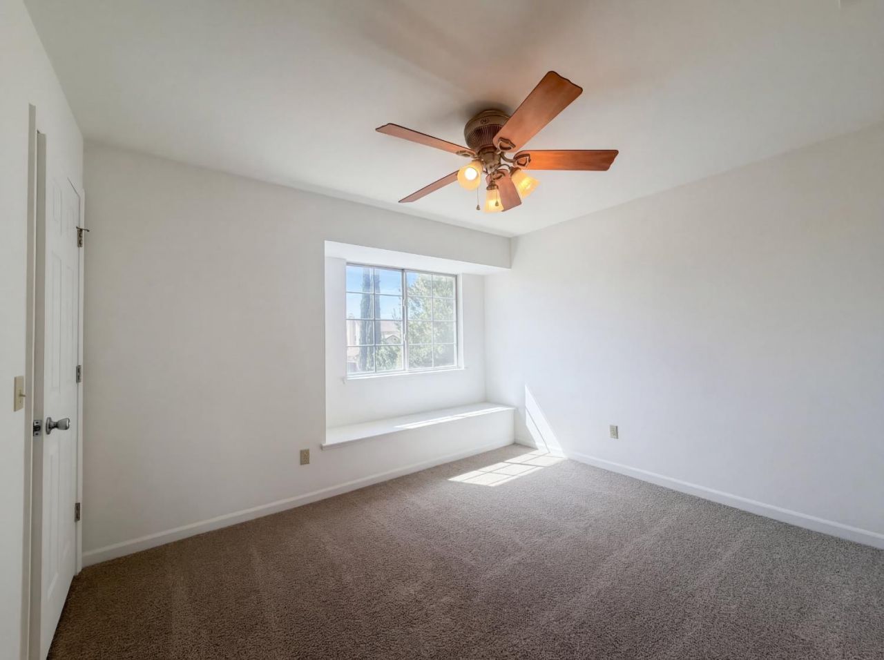 7117 Snowy Birch Way, Sacramento, CA 95823 Photo