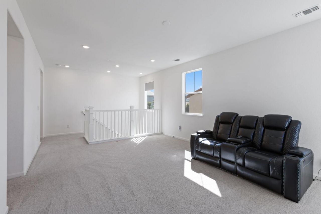 2051 Camden St, Hollister, CA 95023 Photo