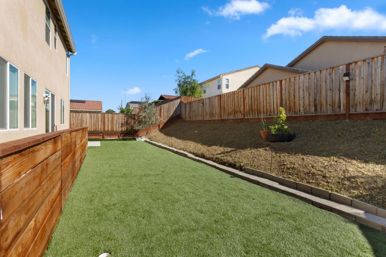 2051 Camden St, Hollister, CA 95023 Photo