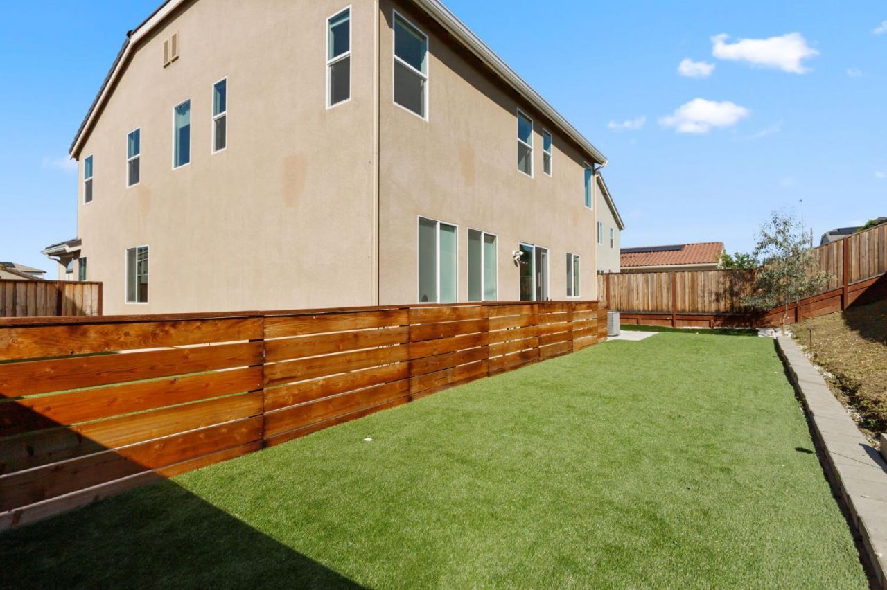 2051 Camden St, Hollister, CA 95023 Photo