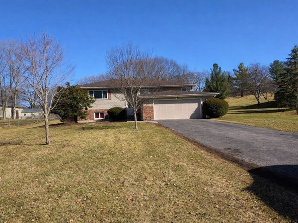 5N087 Mary Court, St. Charles, IL 60175