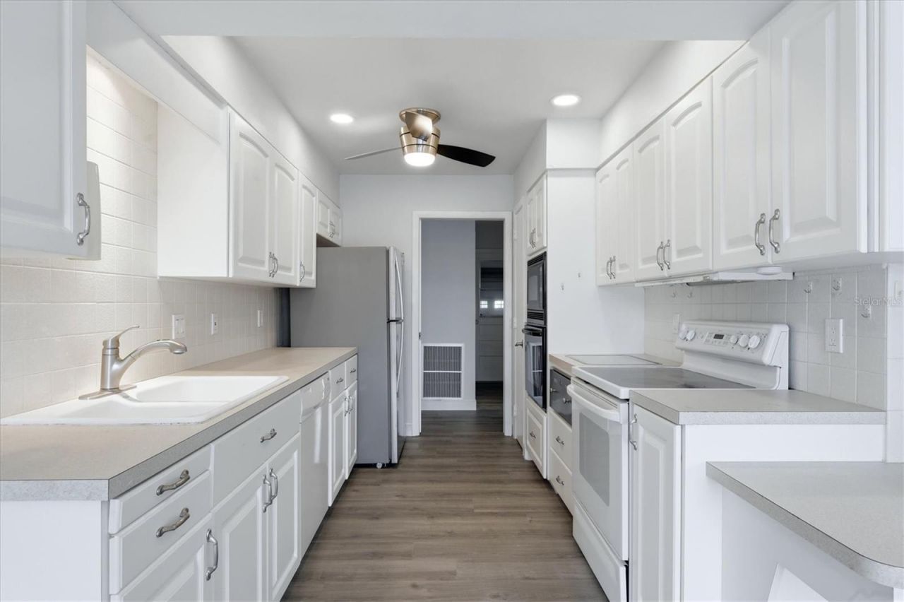 58 Windsor Drive , Englewood, FL 34223 Photo