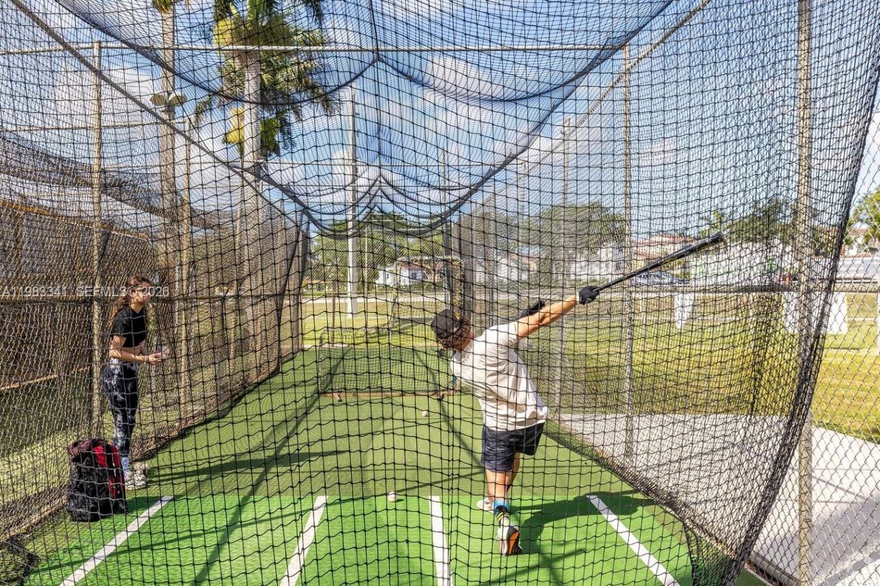 1000 E Saint Charles Pl, Unit 519, Pembroke Pines, FL 33026 Photo