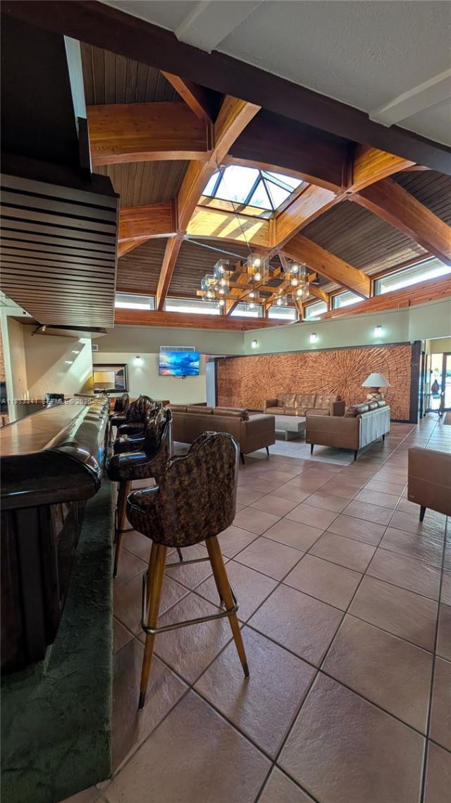 1000 E Saint Charles Pl, Unit 519, Pembroke Pines, FL 33026 Photo