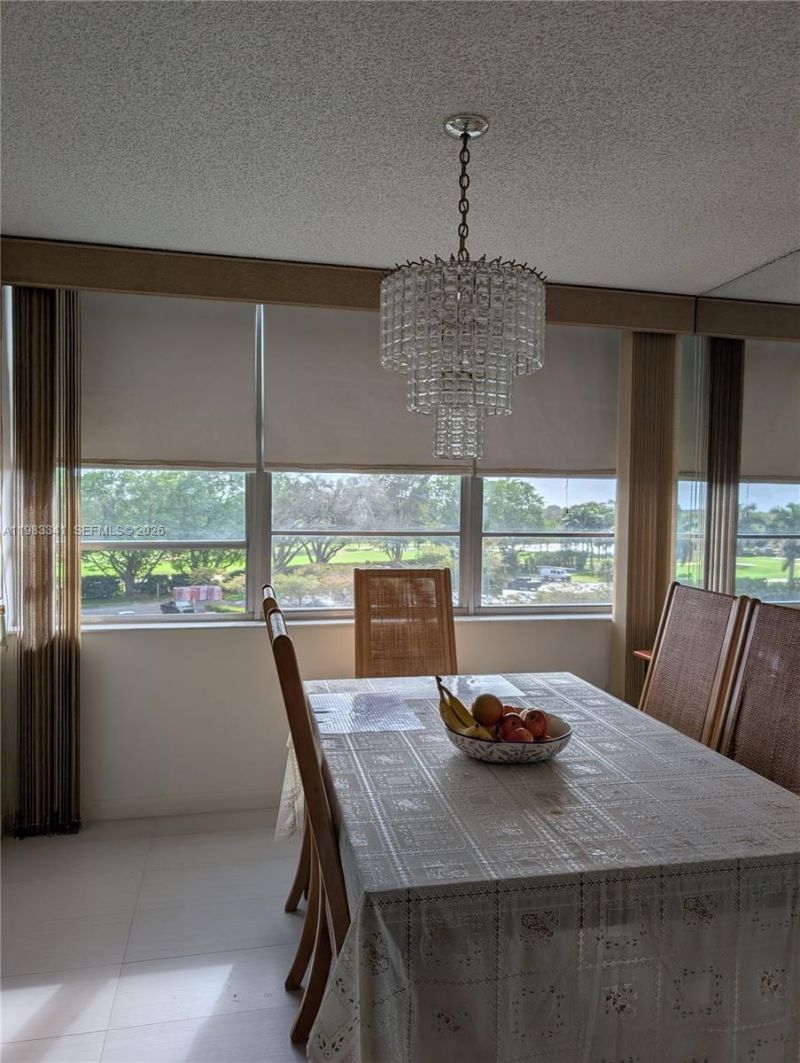 1000 E Saint Charles Pl, Unit 519, Pembroke Pines, FL 33026 Photo
